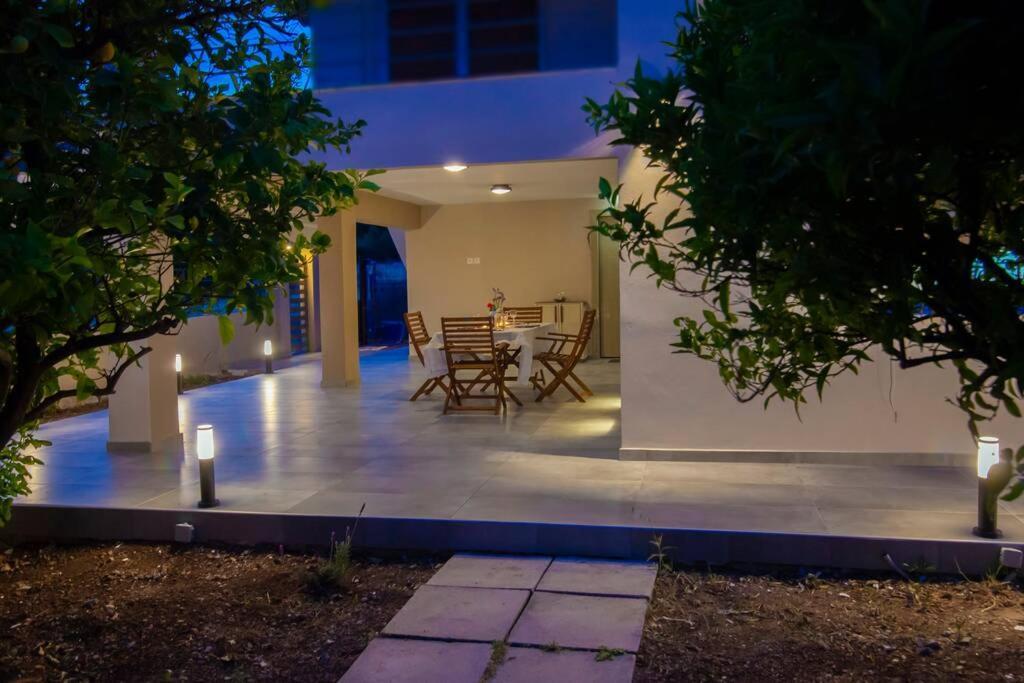 House On The Beach ซาลามีส ภายนอก รูปภาพ
